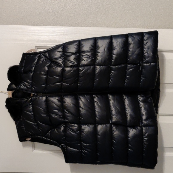 Colleen Lopez Vest - Picture 1 of 4